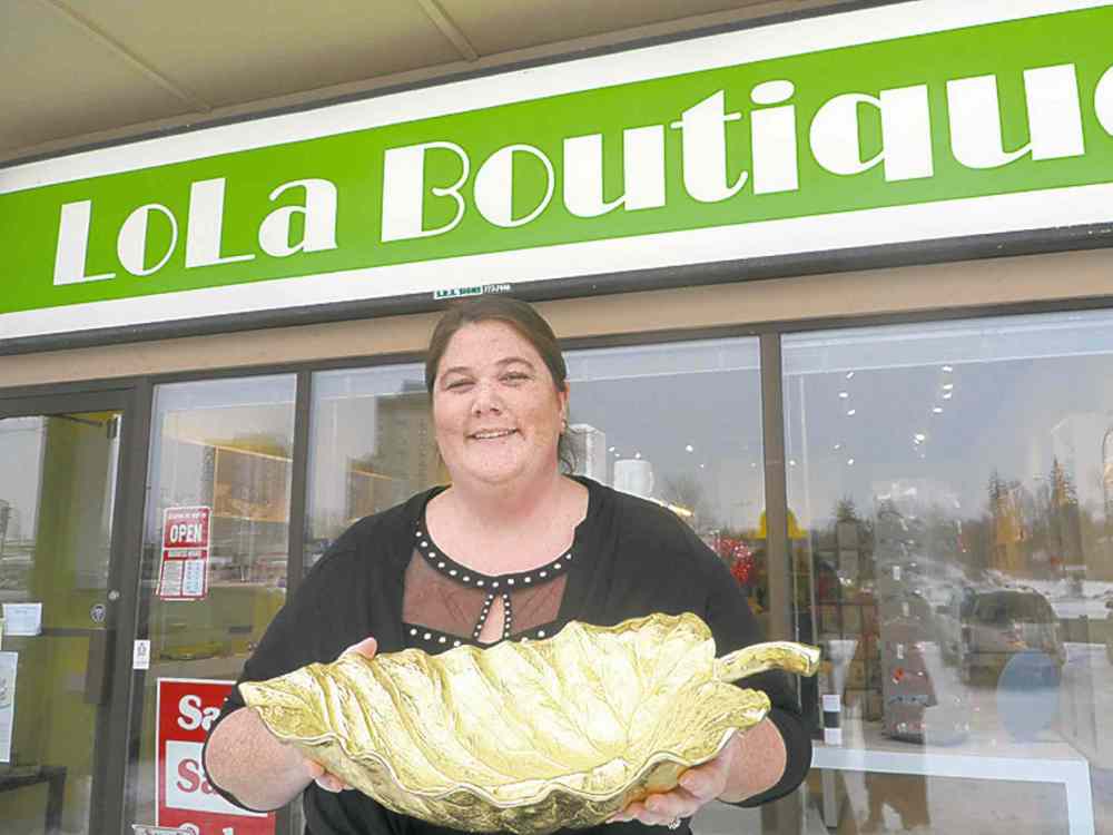 Lauren Friesen of LoLa Boutique (Maureen Scurfield / Winnipeg Free Press)