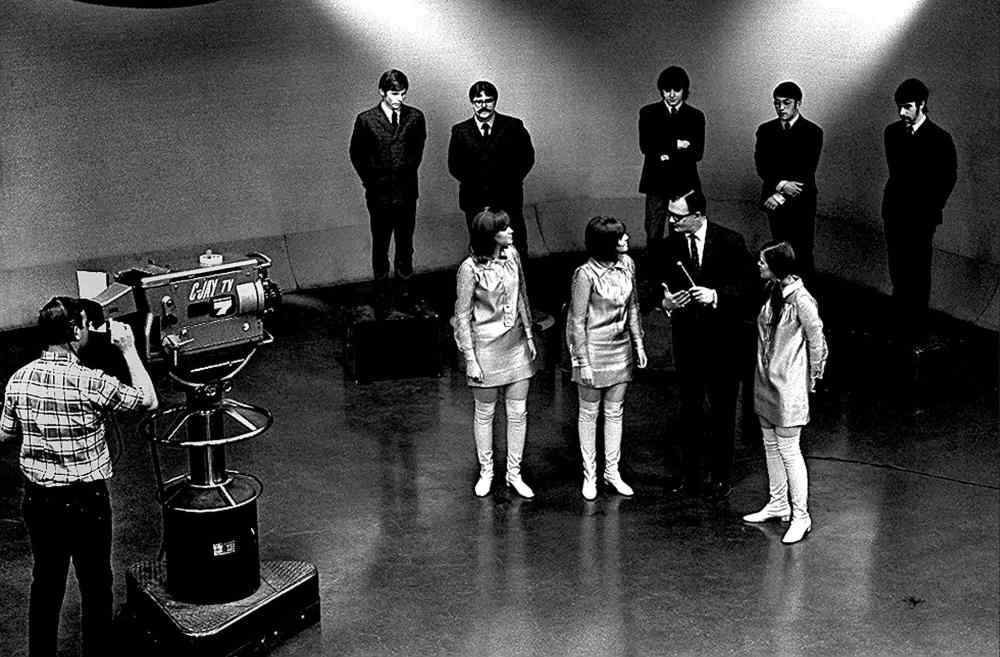 John Einarson
Sugar 'n' Spice, making their Teen Dance Party debut, interviewed by Bob Burns.