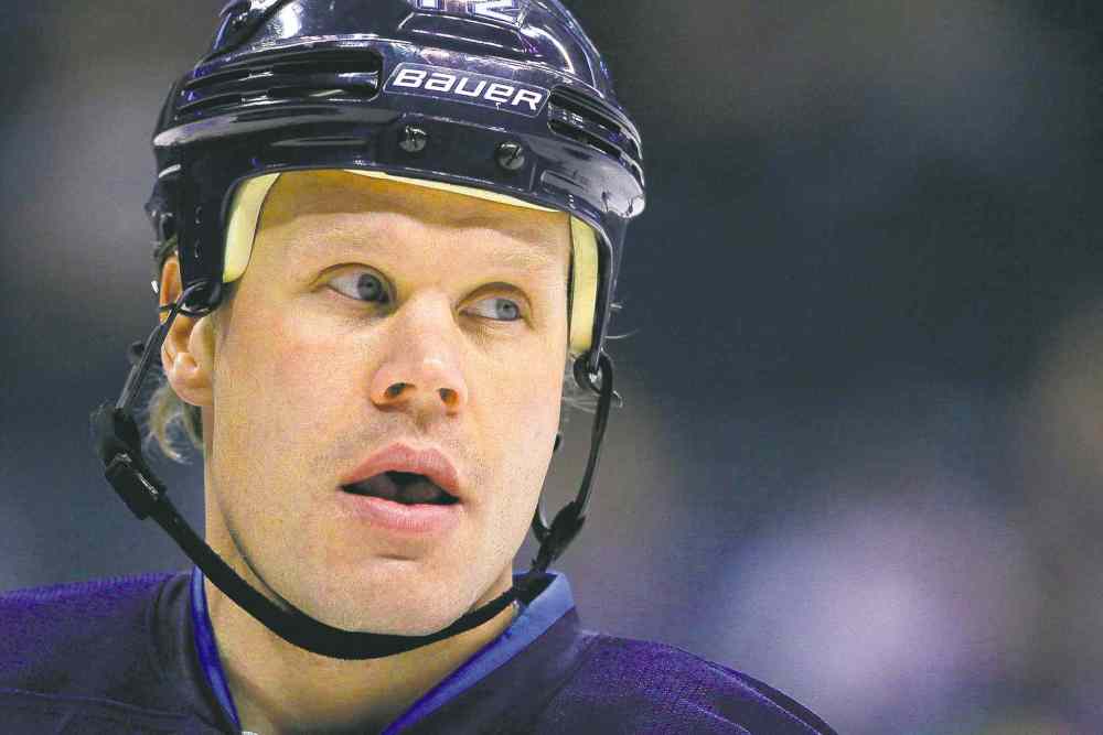 John Woods / WINNIPEG FREE PRESS FILES
Winnipeg Jets centre Olli Jokinen, 35, will become an unrestricted free agent this summer. He's racked up 33 points in 62 games this season, but could be on the block.