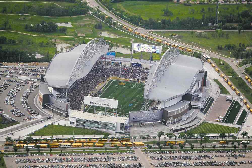 BORIS MINKEVICH / WINNIPEG FREE PRESS files
The Winnipeg Football Club will take in millions of dollars after hosting the Grey Cup in 2015 and the Heritage Classic during the 2015-16 NHL season.