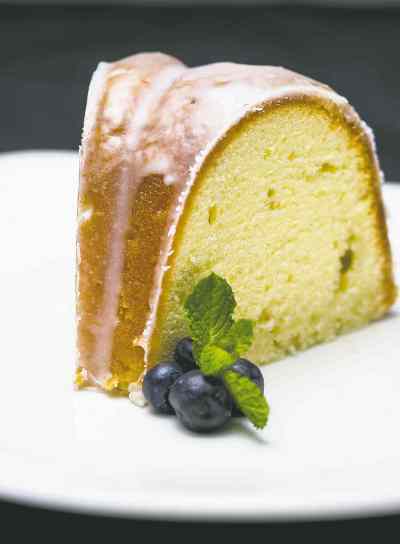 DAVID LIPNOWSKI / WINNIPEG FREE PRESS 
Pound cake
