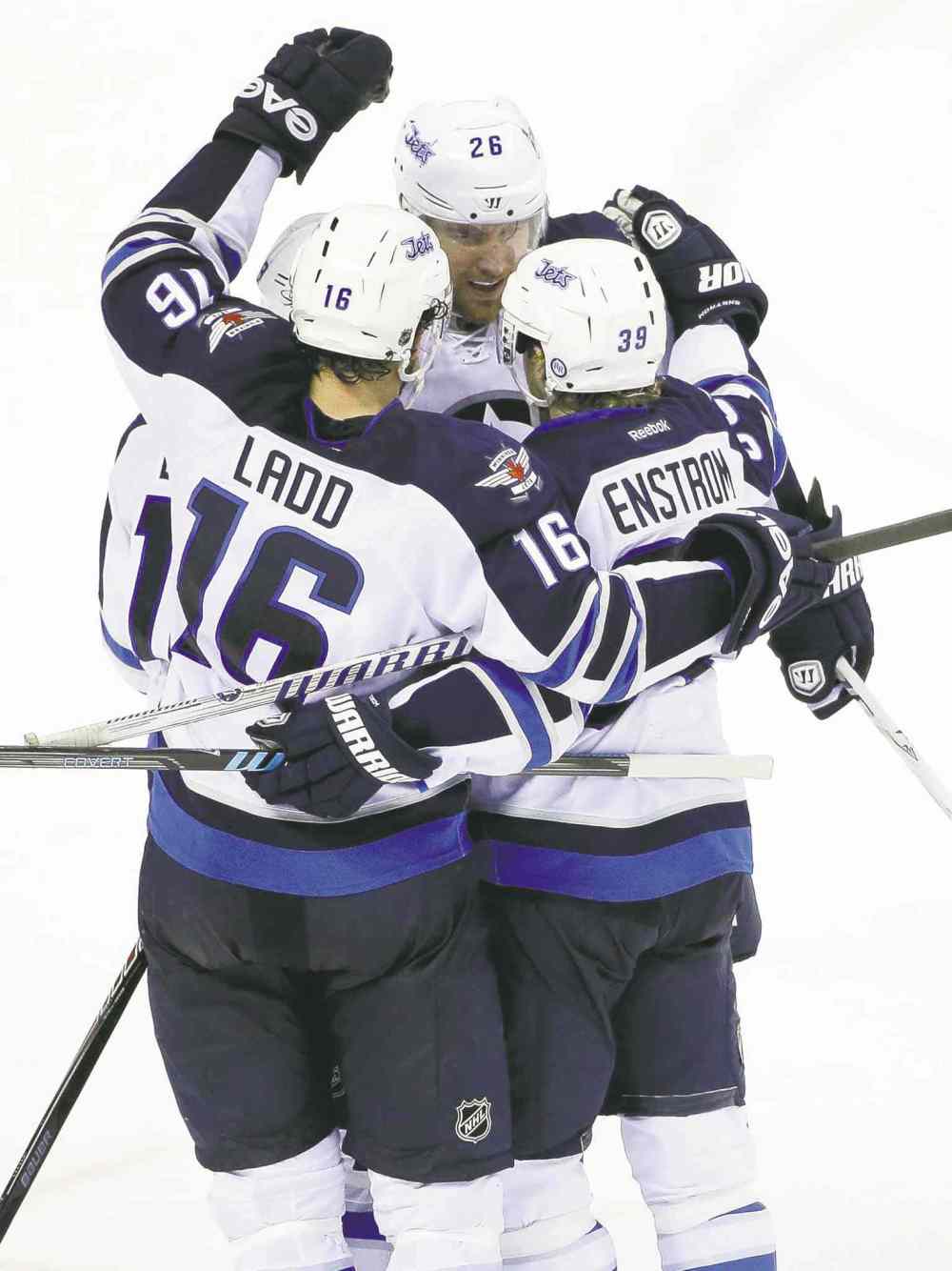 Marcio Jose Sanchez / The associated press files
Despite their diminishing playoff hopes the Jets keep playing with heart, as shown in their 4-3 victory over San Jose Thursday.