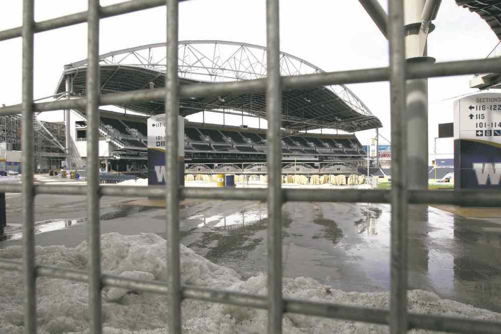 JOE BRYKSA / WINNIPEG FREE PRESS
The new stadium has suffered from numerous design and construction issues, the latest of which is snowmelt leaking into luxury suites and the visitors' dressing room.