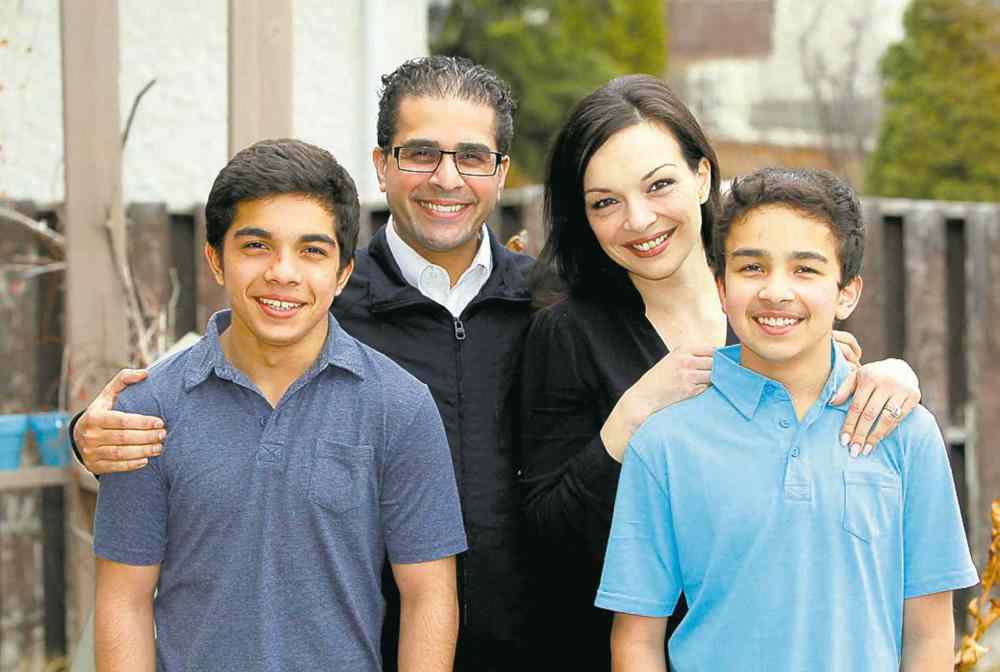 Boris Minkevich / Winnipeg Free Press
Sachit Mehra (back left) with his family, Caroline (back right), Mohit (front left) and Givan.