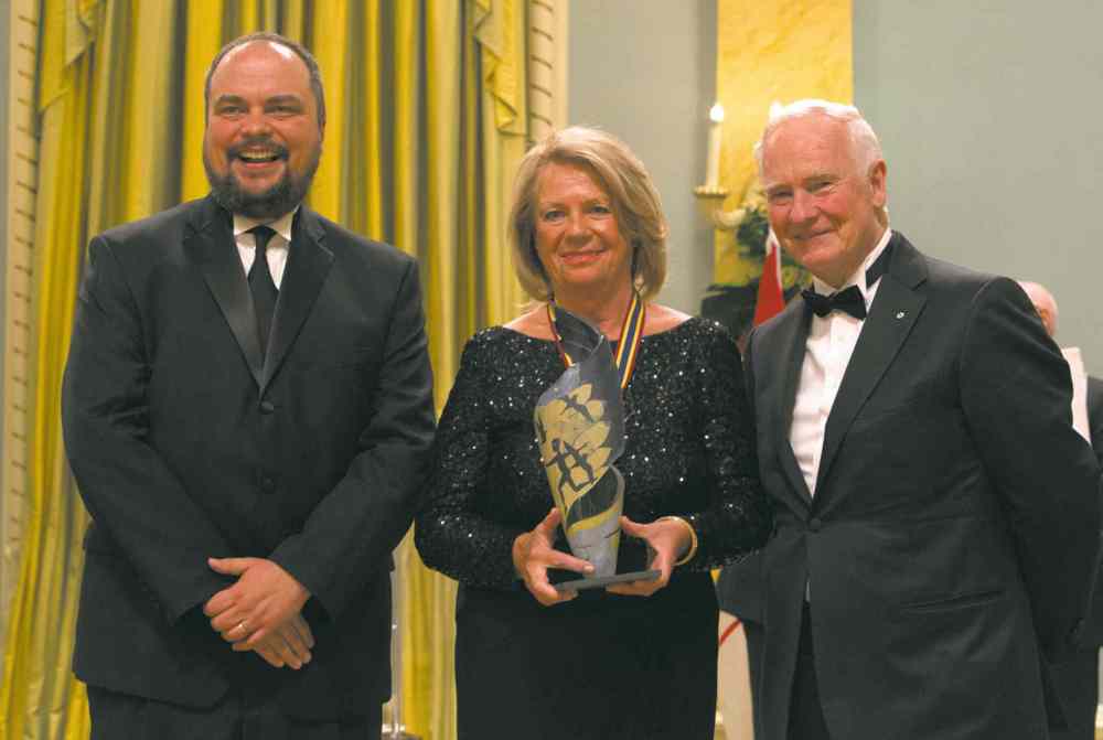 SOPHIE NOËL DE TILLY / SOPHIMAGE PHOTOGRAPHIE
Jean Giguère with David Johnston, right.