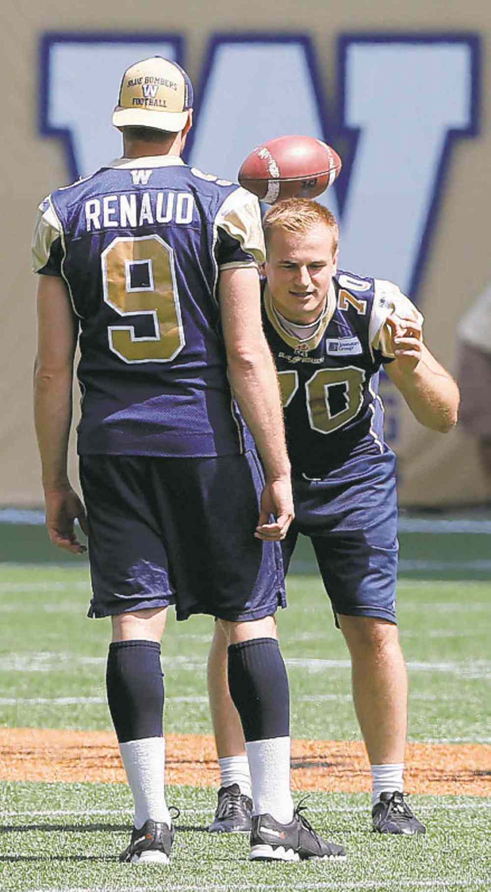 KEN GIGLIOTTI / WINNIPEG FREE PRESS files
Lirim Hajrullahu's (right) admirable job filling in for Mike Renaud could have Renaud looking over his shoulder.