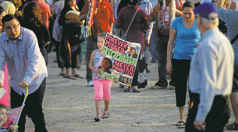 Phil Hossack / Winnipeg Free Press
Elders, activists and citizens attend a vigil at the Alexander Docks for Tina Fontaine and Faron Hall.