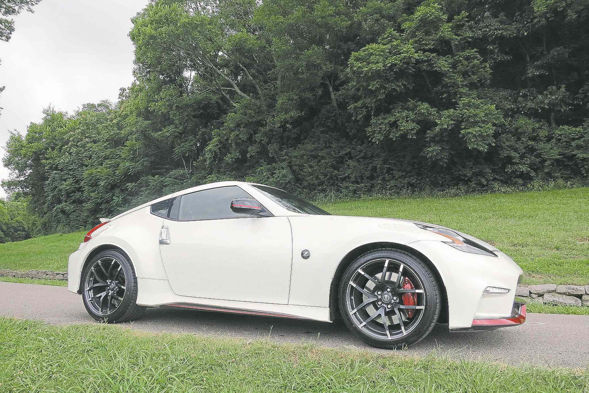 ぬー 2018-nissan-370z-heritage-