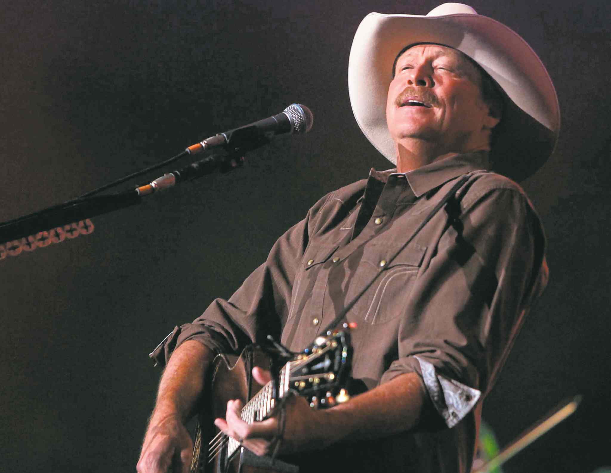 Jackson lets the bootscootin’ good times roll Winnipeg Free Press