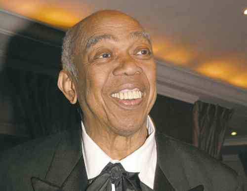 CP
Geoffrey Holder
