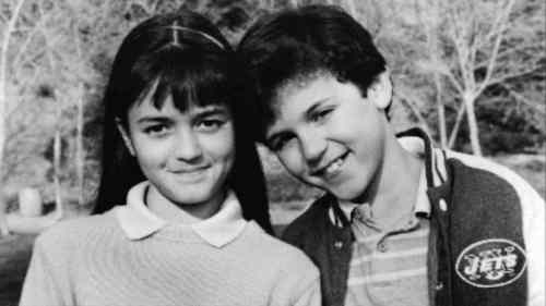 Danica McKellar and Fred Savage in The Wonder Years.