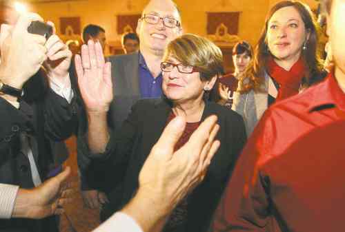 Ruth Bonneville / Winnipeg Free Press 
Judy Wasylycia-Leis makes her way through her crowd of supporters to the stage to give her concession speech after losing to Brian Bowman in her bid to become Winnipeg's 43rd mayor.