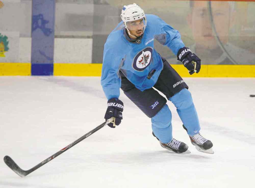 BORIS MINKEVICH / WINNIPEG FREE PRESS files
Evander Kane has ditched his no-contact jersey and could be ready to play tonight.