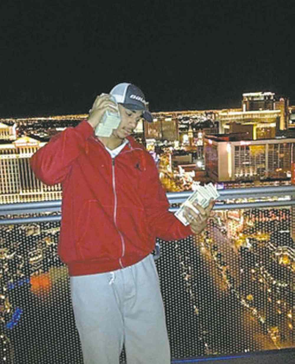 In 2011, Kane's Twitter photo of him holding wads of cash like a phone -- a play on a Floyd Mayweather, Jr. photo, also got some keyboards flapping.