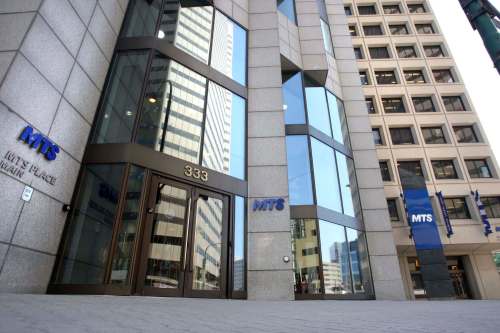 WAYNE GLOWACKI / WINNIPEG FREE PRESS
The MTS Building at 333 Main Street.