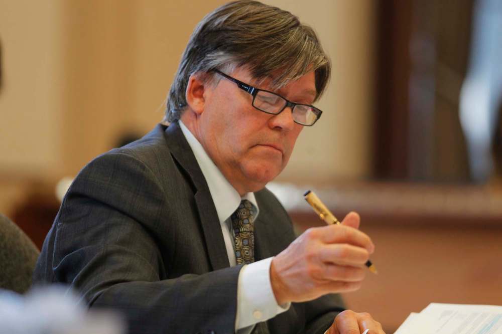BORIS MINKEVICH / WINNIPEG FREE PRESS FILES
Immigration will become the responsibility of Ian Wishart, minister of education and training, within the new provincial government.