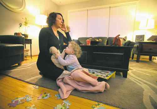 Phil Hossack / Winipeg Free Press
Mom Jamie Slight and Vera. The search for daycare extended to online classified site Kijiji.