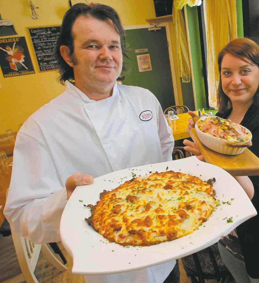 BORIS MINKEVICH / WINNIPEG FREE PRESS files 
Chef Stéphane Wild and head waitress Caroline Rousseau at the Chez Sophie Bistro in St. Boniface in 2011.