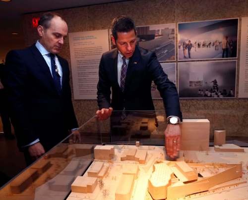 WAYNE GLOWACKI / WINNIPEG FREE PRESS
Winnipeg Art Gallery director Stephen Borys (left) and Mayor Brian Bowman at a model showing the gallery&rsquo;s proposed Inuit Art Centre.