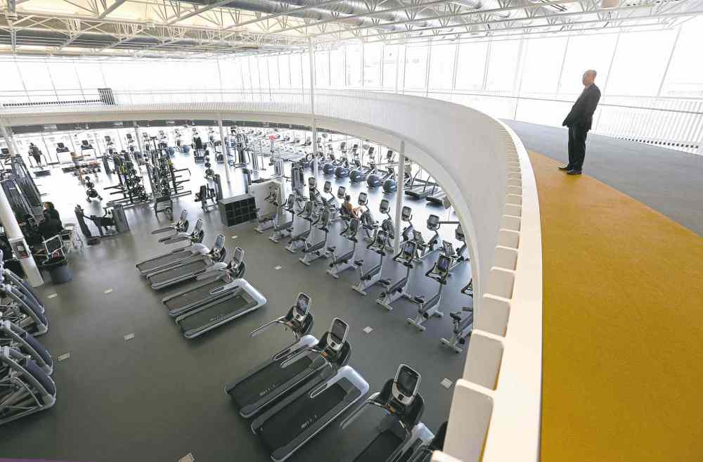 Wayne Glowacki / Winnipeg Free Press 
A view of the track and fitness equipment.