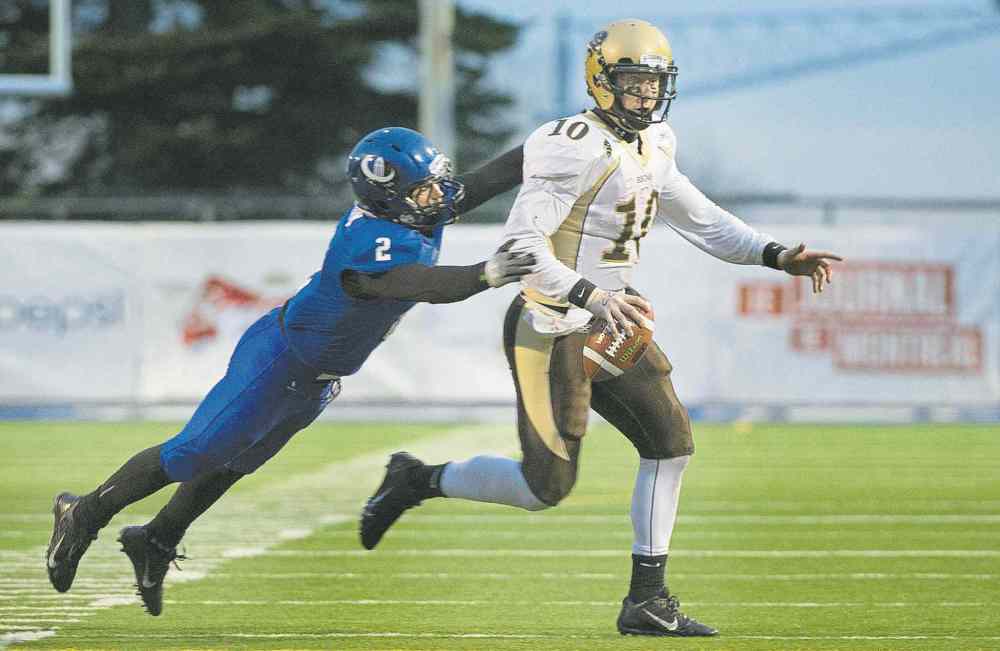 Graham Hughes / THE CANADIAN PRESS FILES
Manitoba Bisons quarterback Jordan Yantz will be at Bombers training camp as the fifth quarterback.