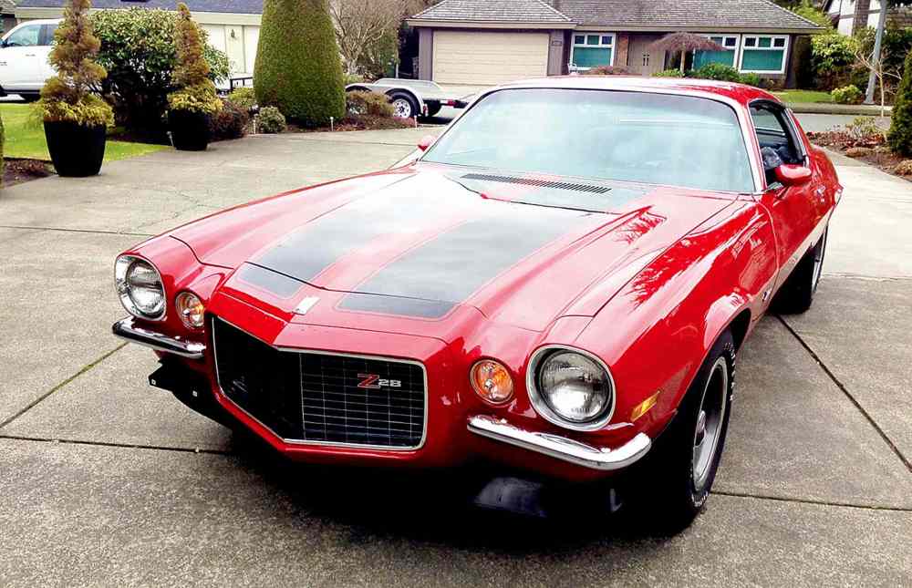 Postmedia Nigel Matthews
At left, the 1970 Chevrolet Camaro Z-28 with an RS nose. Above, the true sports car, the 2014 Z28.