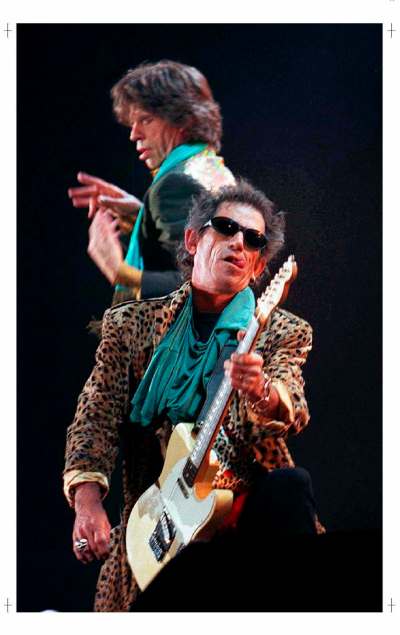 Joe Bryksa / Winnipeg Free Press files
Rolling Stones Keith Richards (front) and Mick Jagger played Winnipeg Stadiumin September 1997 on their Bridges to Babylon tour.