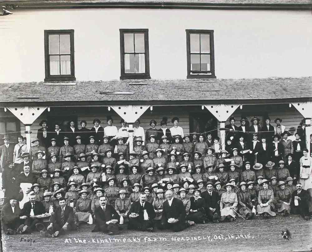 ARCHIVES OF MANITOBA, FOOTE COLLECTION, 2307
The women went to Kinalmeaky Farms, said to be the most modern dairy operation in Manitoba at the time, to learn about the science of food hygiene.
