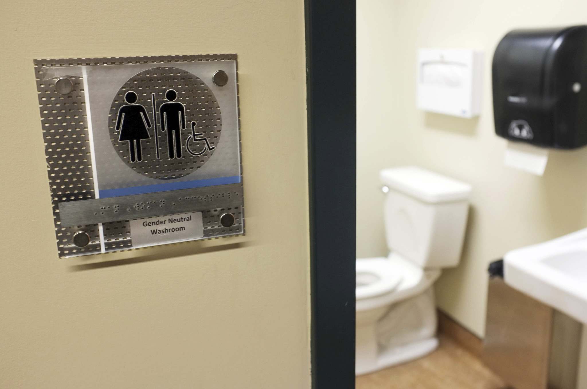 City leads drive for genderneutral bathrooms Winnipeg Free Press