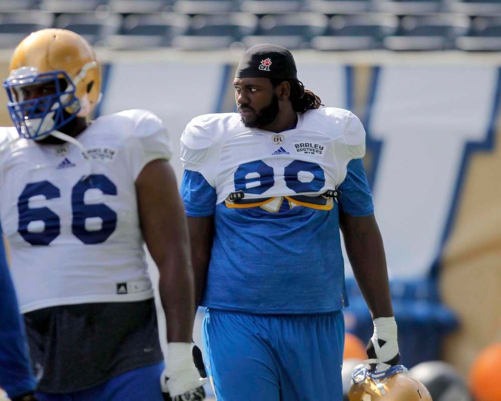 BORIS MINKEVICH / WINNIPEG FREE PRESS
Travis Bond (#60) at the Winnipeg Blue Bombers practice on Thursday.