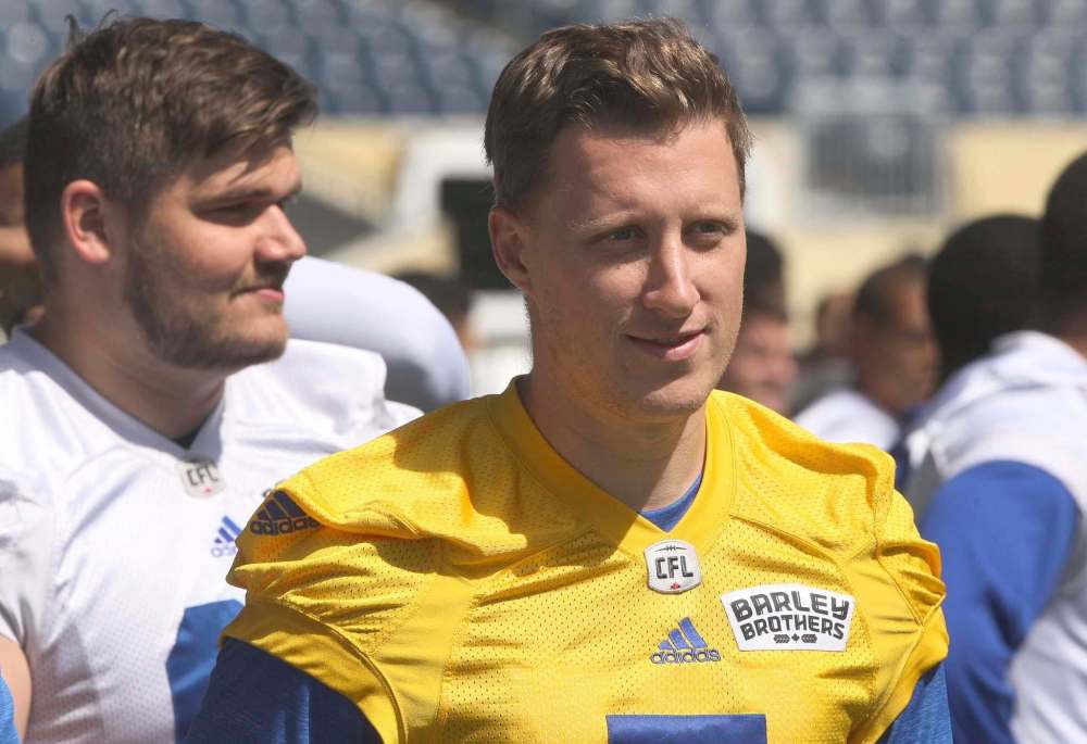 JOE BRYKSA / WINNIPEG FREE PRESS
Winnipeg Blue Bombers QB Drew Willy at walk through practice Tuesday.