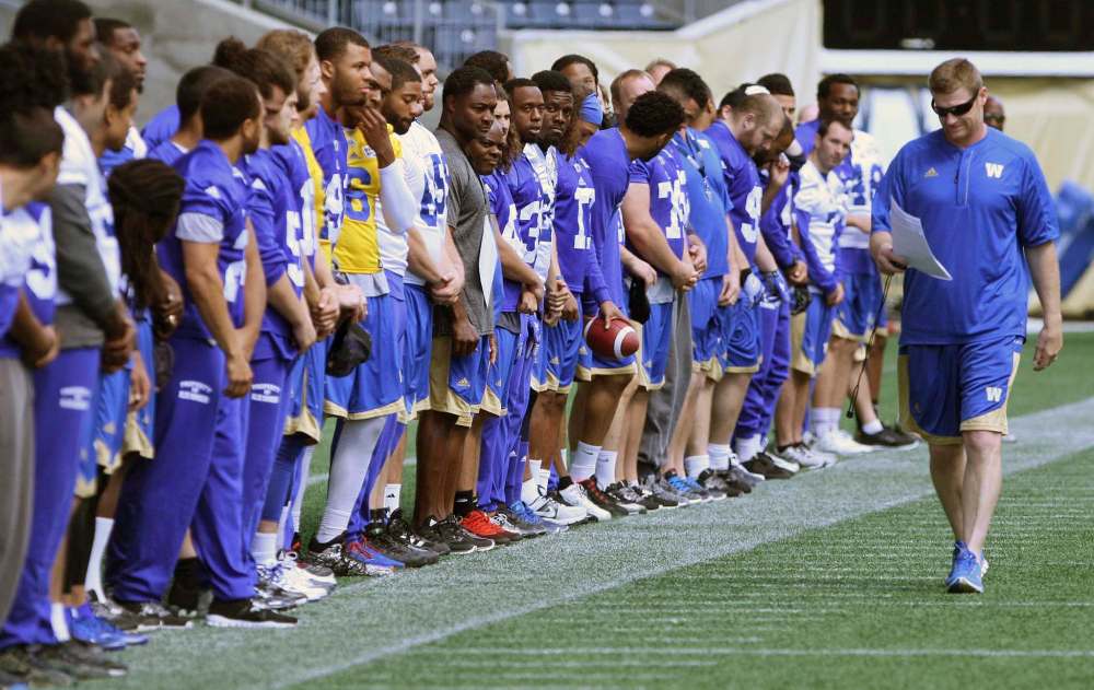 JOE BRYKSA / WINNIPEG FREE PRESS
Winnipeg Blue Bombers head coach Mike O’Shea inspects the troops during practice. The Bombers are in preparation for a exhibition against the Montreal Allouettes Wednesday at Investors Group Field.