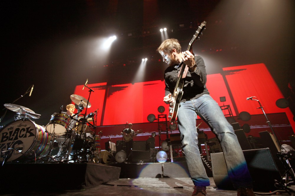 Fans dig Black Keys Winnipeg Free Press