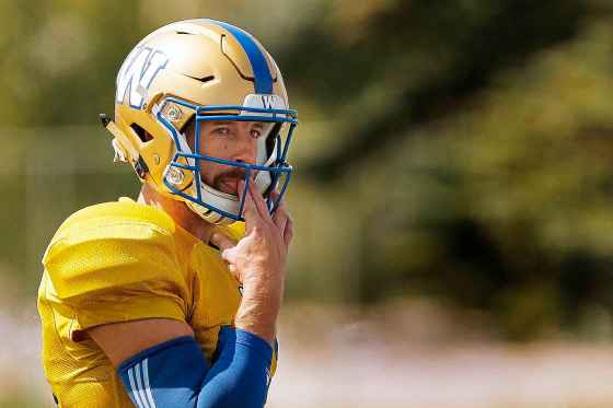 JOHN WOODS / WINNIPEG FREE PRESSBombers quarterback Matt Nichols has 430 passing yards, one touchdown and four interceptions the past two weeks.