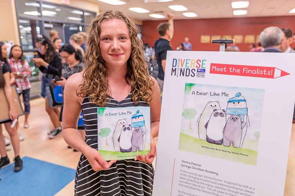 SASHA SEFTER / WINNIPEG FREE PRESS
Springs Christian Academy grade 11 student Varina Penner, age 16, won first prize in B’nai Brith’s Diverse Minds Competition, open to high school students across Manitoba, for her book “A Bear Like Me” on Wednesday.