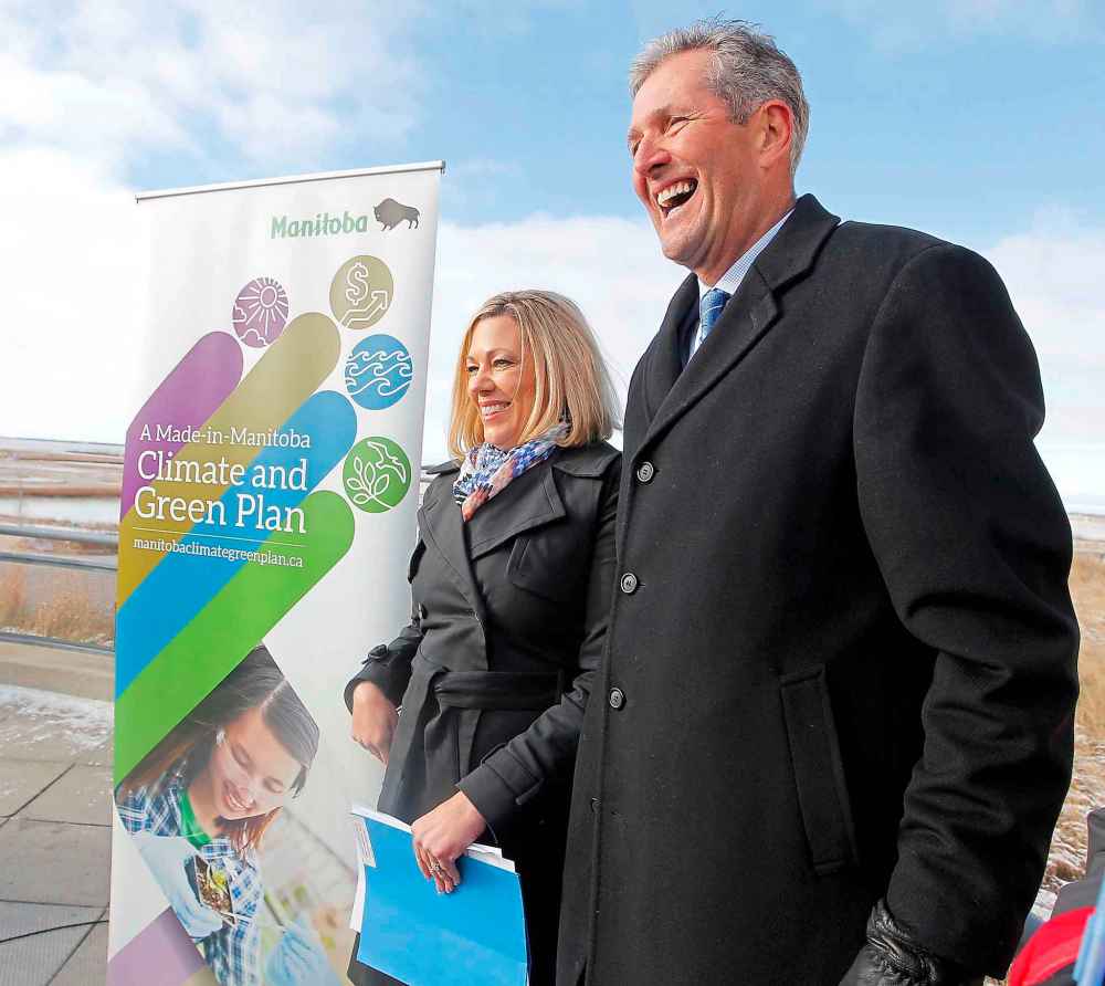 BORIS MINKEVICH / WINNIPEG FREE PRESS FILES
Pallister, right, and Sustainable Development Minister Rochelle Squires, announced their Made-in-Manitoba Climate and Green Plan back in October 2017.