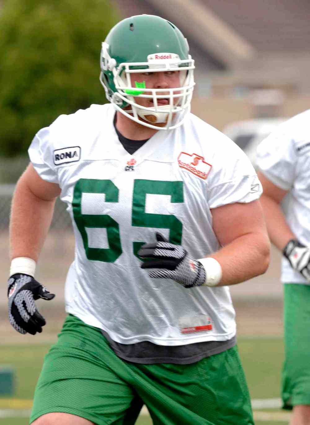 Don Healy / Regina Leader-Post Files
Ben Heenan #65 with the Saskatchewan Roughriders offensive line during practice at the U of Regina on June 15, 2012.