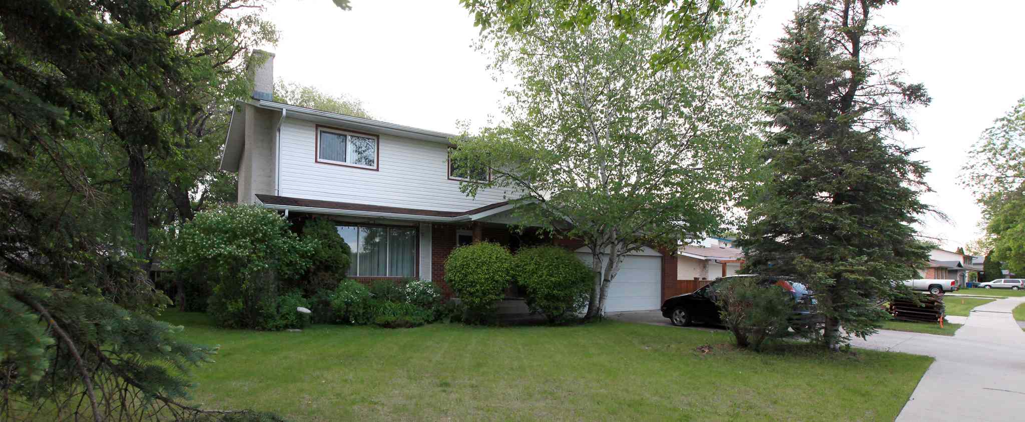 RCMP search Charleswood home Winnipeg Free Press