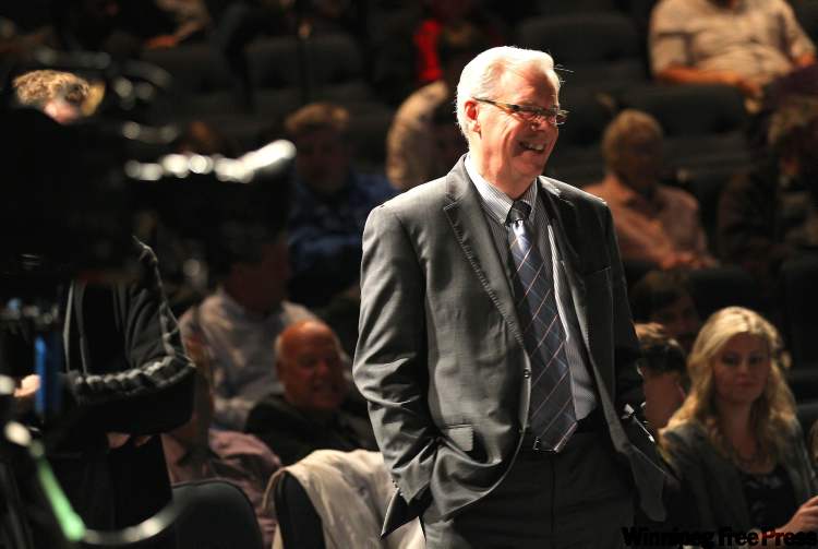 Phil Hossack / Winnipeg Free Press
A relaxed Premier Greg Selinger banters with the audience before Wednesday's debate.