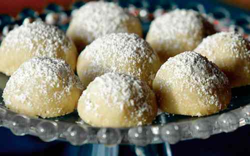 Wayne Glowacki / Winnipeg Free Press
Pecan Balls