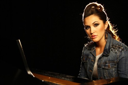 Ontario-based singer-songwriter Alyssa Reid has been nominated for a 2012 Juno Award for new artist of the year. Reid will also perform her hit single, 