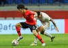 South Korea's midfielder Hwang In-Beom, left, controls the ball during the AFC Asian Cup group C soccer match between South Korea and Philippines at Al Maktoum Stadium in Dubai, United Arab Emirates on January 7, 2019. A new-look Vancouver Whitecaps are set to kick off the next phase of their pre-season. The team, including newly signed burgeoning South Korean soccer star Hwang In-beom, set off for Hawaii on Thursday, where they'll continue training camp and play a series of friendly matches. THE CANADIAN PRESS/AP, Kamran Jebreili