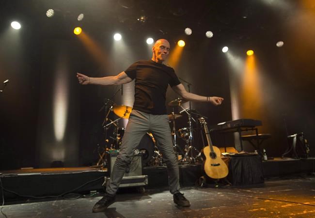 Spirit of the West frontman John Mann, who suffers from Alzheimer's, performs his final concert in Vancouver, Saturday, April 16, 2016. THE CANADIAN PRESS/Jonathan Hayward