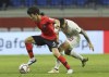 South Korea's midfielder Hwang In-Beom, left, controls the ball during the AFC Asian Cup group C soccer match between South Korea and Philippines at Al Maktoum Stadium in Dubai, United Arab Emirates, Monday, Jan. 7, 2019. The Vancouver Whitecaps announced Wednesday that it had reached a deal to transfer Hwang In-beom from South Korea's Daejeon Citizen FC. THE CANADIAN PRESS/AP-Kamran Jebreili
