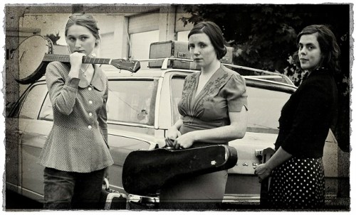 The Be Good Tanyas, (L-R) Trish Klein, Frazey Ford and Samantha Parton are seen in this undated handout photo. Samantha Parton of the Juno Award-nominated Be Good Tanyas has had a year almost too ghastly to believe, which included two car accidents and the discovery of both a benign tumour and a brain aneurysm that requires surgery. THE CANADIAN PRESS/HO, Nettwerk Music Group