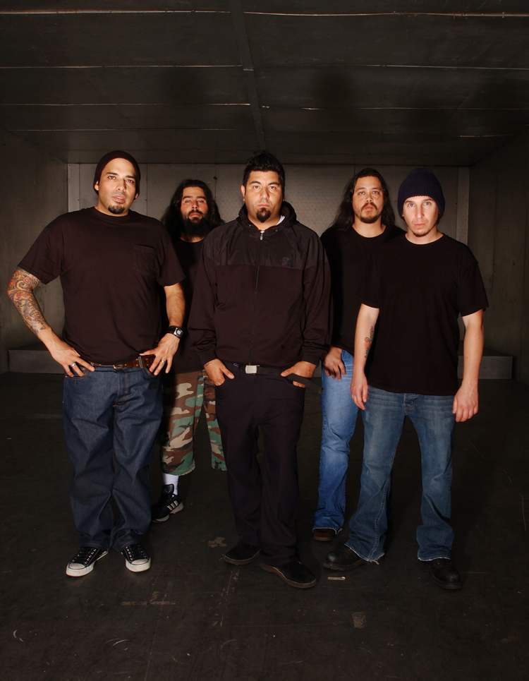 Handout photo
The Deftones in a promo shot for their 2006 release, Saturday Night Wrist, the last album bassist Chi Cheng (second from right) would record with the alt-metal band before being seriously injured in a 2008 car accident.