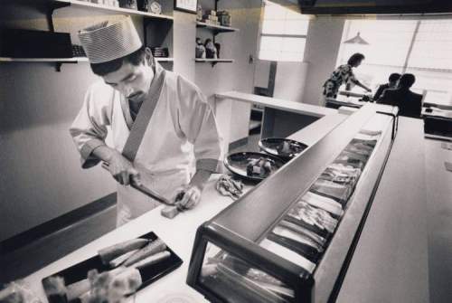 Wayne Glowacki / Winnipeg Free Press Archives
Sadao Ohno, owner and chef at Edohei Sushi & Japanese Restaurant when it opened in 1988. Ohno is retiring and the restaurant will close this week.