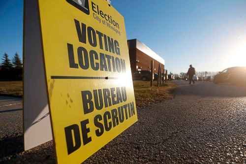 CP
People head to a polling station to vote in the municpal election in Winnipeg, Wednesday, October 24, 2018. THE CANADIAN PRESS/John Woods