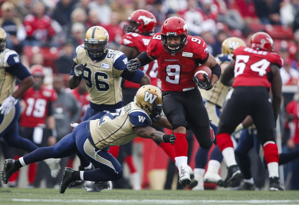 Jeff McIntosh / The Canadian Press files
Stampeders running back Jon Cornish could gallop for a country mile tonight against Winnipeg’s porous run defence.