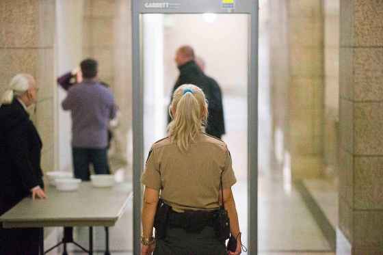 MIKAELA MACKENZIE / WINNIPEG FREE PRESSMetal detectors are used for the first time on people entering the visitors’ gallery at the Manitoba Legislature in Winnipeg Wednesday.